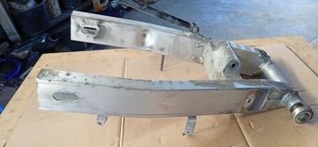 YAMAHA FAZER FZS 600 ПОВОРОТНЫЙ РЫЧАГ ПОДВЕСКА КРОНШТЕЙН ОСИ ЗАДНЕГО КОЛЕСА