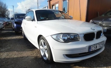 BMW 2011 BMW Seria 1 2011r, 1.6 Benzyna, Lekko uszkodzony bok. 1.6 Benzyna 122KM
