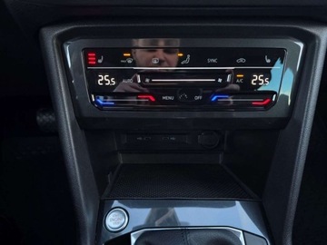 Volkswagen Tiguan II SUV Facelifting 2.0 TDI 150KM 2022 Volkswagen Tiguan Bezwypadkowy Salon Polska Serwisowany ASO 2.0 Diesel, zdjęcie 19