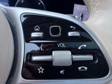 Mercedes Klasa E W213 Coupe Facelifting 2.0 E220d 194KM 2020 Mercedes-Benz Klasa E E 220 d 4MATIC Coupe AMG Panorama Burmester Wide, zdjęcie 22