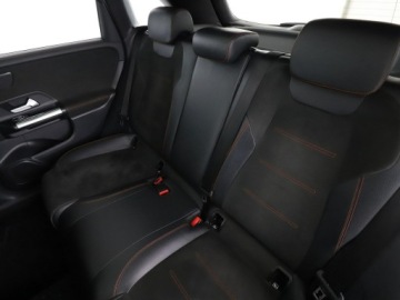 Mercedes Klasa B W247 2021 Mercedes B 180 automat panorama skóra/alcantara, zdjęcie 16