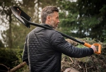 ЛОПАТА FISKARS ТВЕРДА ОСТРАЯ И ПРЯМАЯ 2 ШТ!!