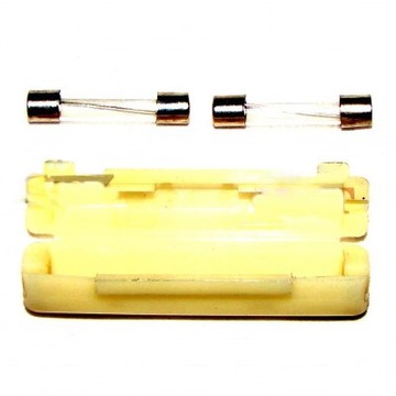 OBUDOWA BEZPIECZNIKA Z BEZPIECZNIKAMI 10A KPL