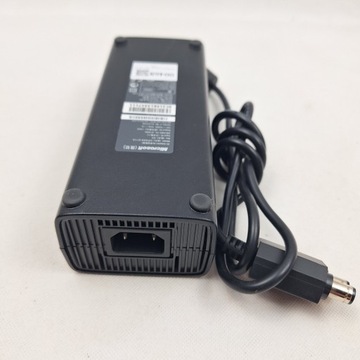 ОРИГИНАЛЬНЫЙ БЛОК ПИТАНИЯ ДЛЯ XBOX 360 SLIM S 135W, проверенный и РАБОТАЮЩИЙ.