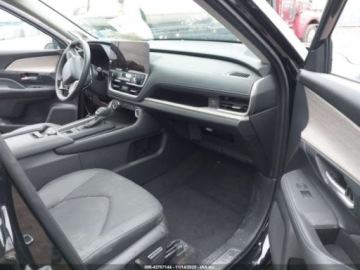 Toyota 2024 Toyota Grand Highlander Platinum, 2024r., 4x4, 2.4L 2.4 Benzyna 265KM, zdjęcie 8