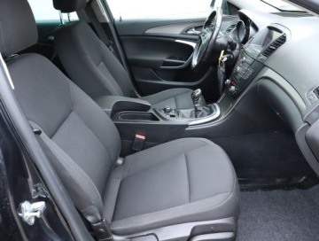 Opel Insignia I Sports Tourer 2.0 CDTI ECOTEC 160KM 2011 Opel Insignia 2.0 CDTI, Navi, Klima, Klimatronic, zdjęcie 8