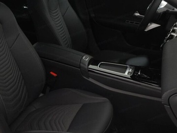 Mercedes CLA C118/X118 Coupe Facelifting 1.3 200 163KM 2025 MERCEDES-BENZ CLA 200 Sedan 1.3 (163KM) 2025, zdjęcie 16