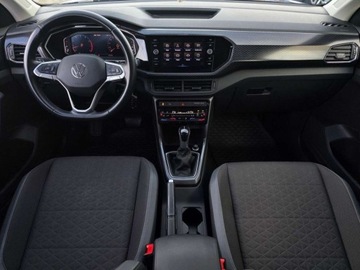 Volkswagen T-Cross SUV 1.5 TSI 150KM 2022 Volkswagen T-Cross 1.5TSI 150KM FV23 DSG Style Pakiety: Tech - Komfort - Z, zdjęcie 24