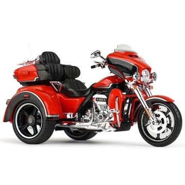 Maisto 1:12 2021 Harley Davidson CVO Tri Glide
