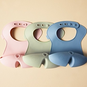 Нагрудник силиконовый с кармашком для малыша, мягкий, свернутый в б.бокс