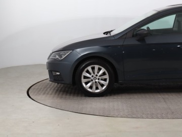Seat Leon III Hatchback Facelifting 1.5 EcoTSI 130KM 2019 Seat Leon 1.5 TSI, Salon Polska, Klima, zdjęcie 14