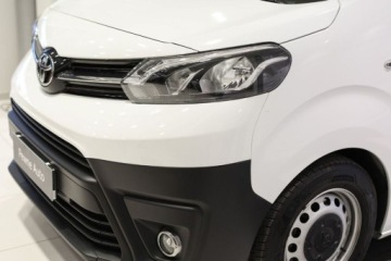 Toyota 2022 Toyota Proace Verso Kombi 2.0 D-4D Long 2,8t 2.0 Diesel 145KM, zdjęcie 27