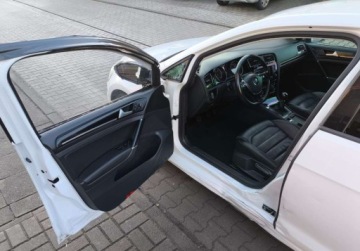Volkswagen Golf VII Hatchback 3d 2.0 TDI-CR DPF 150KM 2014 Volkswagen Golf Volkswagen Golf 2.0 BlueTDI Highline 2.0 Diesel 150KM, zdjęcie 9