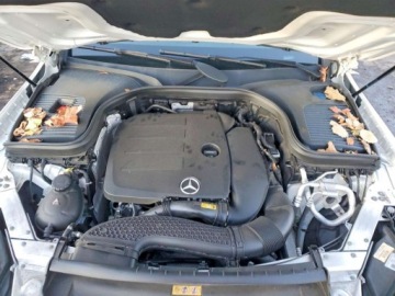 Mercedes GLC C253 2021 Mercedes-Benz GLC 300 4Matic 2021 2.0 Benzyna 255KM, zdjęcie 6