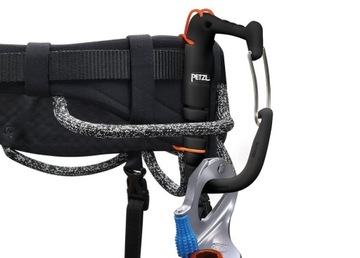 Карабин Petzl Caritool Evo.