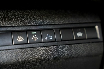 Peugeot 5008 II Crossover Facelifting 1.6 PureTech 180KM 2023 Peugeot 5008 GT kamera Skora adc NawI, zdjęcie 18