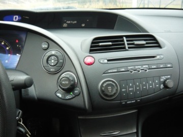 Honda Civic VIII Hatchback 3d 1.4 i-VTEC 100KM 2009 Honda Civic Ufo 1.4 benzyna 100KM , BEZ rdzy , WARTO ! możliwy transport, zdjęcie 13