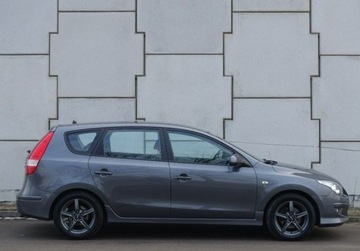 Hyundai i30 I CW Facelifting 1.6 DOHC CVVT 126KM 2011 Hyundai i30 1.6 Ben.125KM/Lift/ I, zdjęcie 2