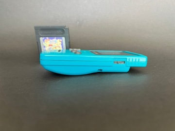 Цветная консоль Nintendo Game Boy + игра