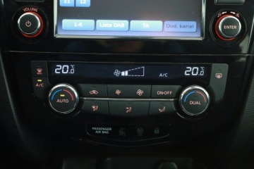 Nissan Qashqai II Crossover 1.6 dCi 130KM 2016 Nissan Qashqai 1.6 dCi, Salon Polska, 4X4, Navi, zdjęcie 9