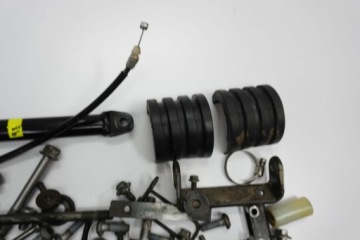 YAMAHA FZS FAZER 600 00-01 БОЛТЫ ВИНТЫ