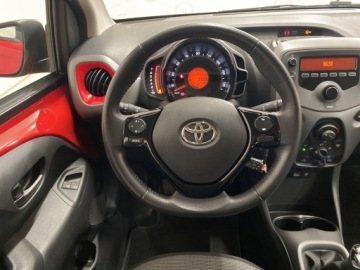 Toyota Aygo II Hatchback 3d Facelifting 1.0 VVT-i 72KM 2020 Toyota Aygo 1.0 VVT-i X-play II (2014-) Toyota Ayg, zdjęcie 11