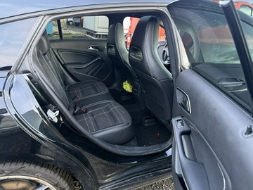 Mercedes CLA C117 Shooting Brake 2.0 250 211KM 2016 Mercedes CLA 250 4MATIC 210KM Bogate wyposażenie, zdjęcie 17