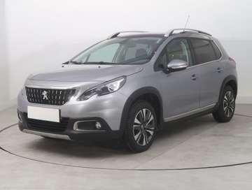 Peugeot 2008 I SUV Facelifting 1.2 PureTech 110KM 2017 Peugeot 2008 1.2 PureTech, Salon Polska, zdjęcie 1