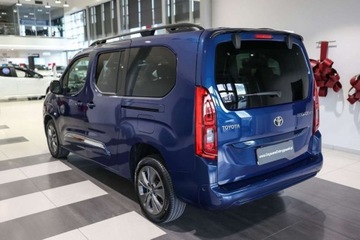 Toyota 2023 Toyota Proace City Verso City Verso Long 1.5 D-4D Family Aut. 1.5 Diesel, zdjęcie 2