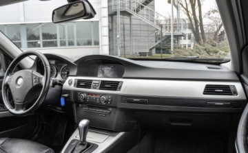 BMW Seria 3 E90-91-92-93 Touring E91 2.0 320d 184KM 2011 BMW Seria 3 2011 r. Lift 320d (185KM) Automat Skory 2.0 Diesel 184KM, zdjęcie 9