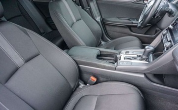 Honda Civic X Hatchback 5d 1.5 VTEC Turbo 182KM 2019 Honda Civic 1.5 182KM CVT Sport Plus Szyber Virtual cockpit Zawiesz. adapt, zdjęcie 17