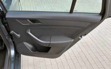 Skoda Rapid II Spaceback 1.2 TSI 85KM 2016 Skoda RAPID 2016 Klimatyzacja 5 drzwi Bezwypadkowy Zarejestrowany w PL VAT, zdjęcie 31