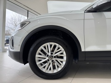 Volkswagen T-Roc I SUV Facelifting 1.5 TSI ACT 150KM 2023 Volkswagen T-Roc Life / ACC / Kamera cofania / Asy, zdjęcie 16