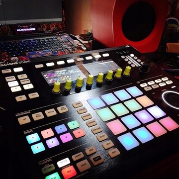 Зеленая ручка эквалайзера для DJ-микшера Pioneer