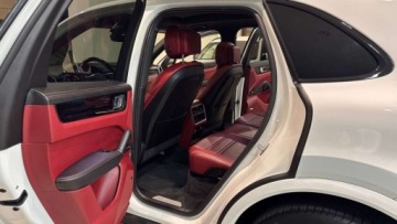 Porsche Cayenne III SUV 3.0 340KM 2021 Porsche Cayenne 3.0 Benzyna 340KM, zdjęcie 29