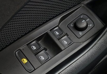 Skoda Octavia IV RS Liftback 2.0 TSI 245KM 2021 Skoda Octavia Sportowa kierownica i fotele - ACC 210kmh - Kamera - Czujnik, zdjęcie 18