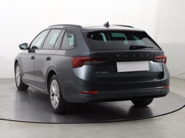 Skoda Octavia III Kombi Facelifting 2.0 TDI 150KM 2020 Skoda Octavia 2.0 TDI, Salon Polska, zdjęcie 3