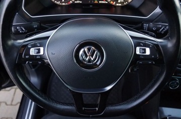 Volkswagen Tiguan II SUV 2.0 TDI 190KM 2018 Volkswagen Tiguan 2.0 TDI CR 190 KM, 4x4, Virtual, Navi, Kamera, Webasto,, zdjęcie 19