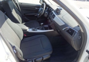 BMW Seria 1 F20-F21 Hatchback 5d Facelifting 2017 118i 136KM 2018 BMW Seria 1 1.5 136KM Super Stan Bezwypadkowy Oplacony Serwis 1.5, zdjęcie 16