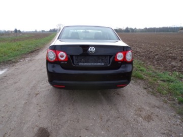 Volkswagen Jetta V 1.6 FSI 115KM 2006 VOLKSWAGEN JETTA 1.6 BENZ ZAMIANA Z NIEMIEC, zdjęcie 6