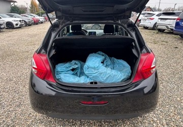 Peugeot 208 I Hatchback 3d 1.6 e-HDI 92KM 2014 Peugeot 208 2014r. 1.6 Diesel 92KM, zdjęcie 5