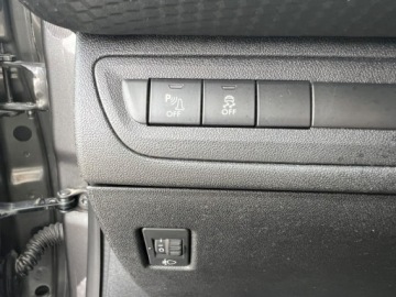 Peugeot 2008 I SUV Facelifting 1.2 PureTech 130KM 2017 Peugeot 2008 Style Nawigacja Klimatyzacja Parktronic El.szyby El.Lusterka, zdjęcie 16