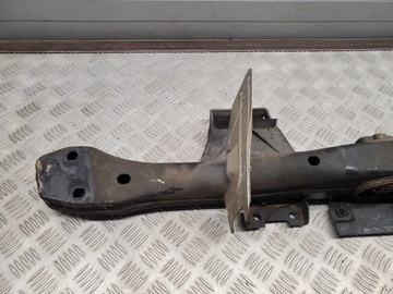 Dodge Challenger 7P5399225D Лапы передние, опоры