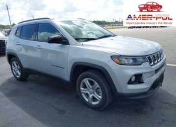 Jeep Compass II 2024 Jeep Compass Latitude 2024 2.0 Benzyna 200KM