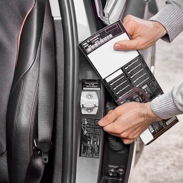 CHRYSLER TABLICZKA NAKLEJKA ZNAMIONOWA ZASTĘPCZA VIN