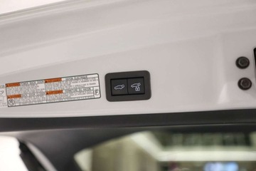 Toyota Corolla Cross 2.0 Hybrid Dynamic Force 197KM 2023 Toyota Corolla Cross Cross 2.0 Hybrid Style 2.0 Hybryda 197KM, zdjęcie 15