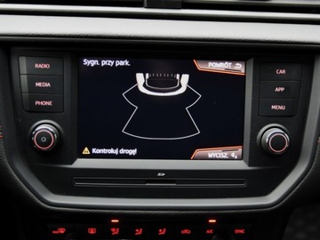 Seat Arona Crossover 1.5 TSI 150KM 2019 Seat Arona Seat Arona FR _1.5Benzyna 150 KM_Podgrzewane fotele_ Niski prze, zdjęcie 23