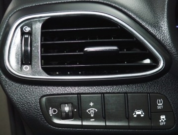 Hyundai i30 III Hatchback 1.4 MPI 100KM 2019 HYUNDAI i30 1.4 MPI 100 KM, zdjęcie 25