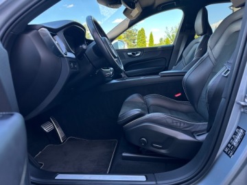 Volvo XC60 II Crossover D4 190KM 2019 R E Z E R W A C J A, zdjęcie 19