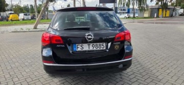 Opel Astra J Sports Tourer Facelifting 1.4 Turbo ECOTEC 140KM 2013 Opel Astra 1,4 TURBO 140KM Led Super Stan Oplaty 1.4 Benzyna 140KM, zdjęcie 13